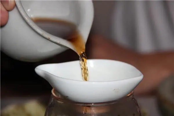 學(xué)會這4招，快速判斷出普洱茶年份！